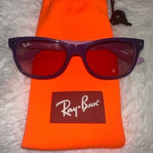 Kid’s Wayfarer Raybans.